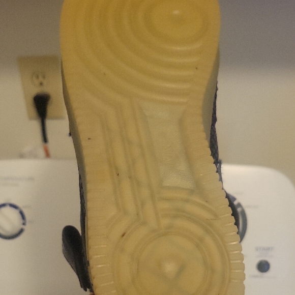 Nike Men High-Top Sneakers - Dark Blue and Gum Sole - Picture 4 of 5